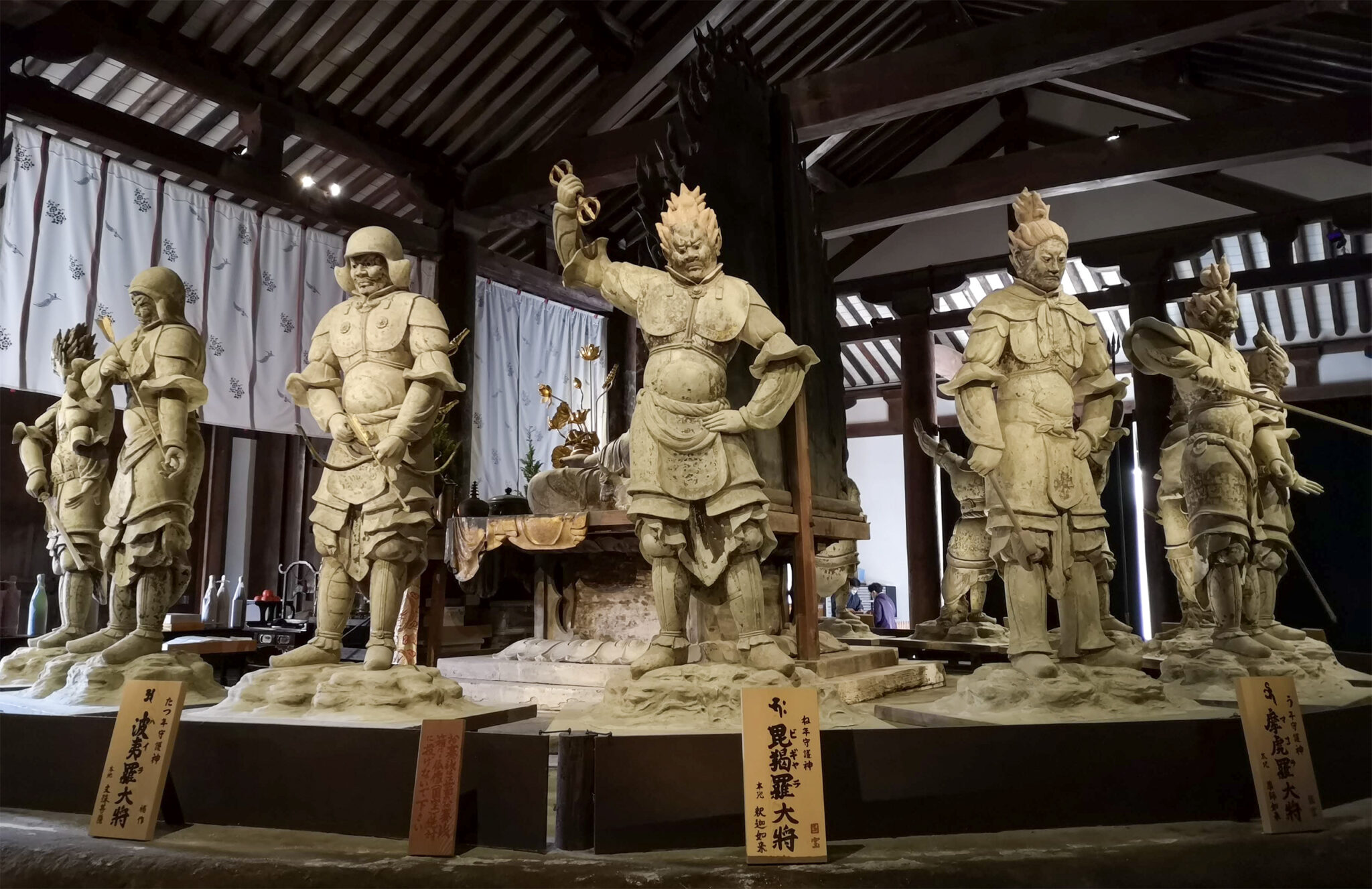【奈良県・奈良市】新薬師寺で国内最古にして最大の十二神将像に出会う | 地球の歩き方