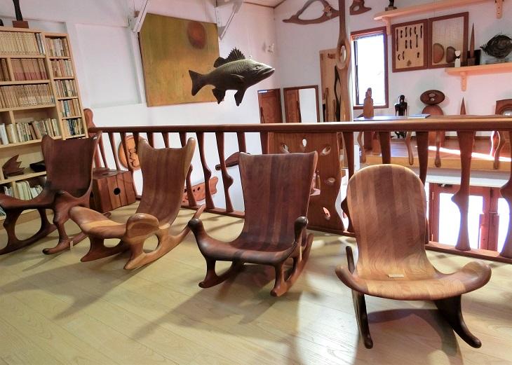 木製彫刻入りスタイル家具 木のぬくもりを感じる、人に寄りそう家具を～「彫刻家具ギャラリー良