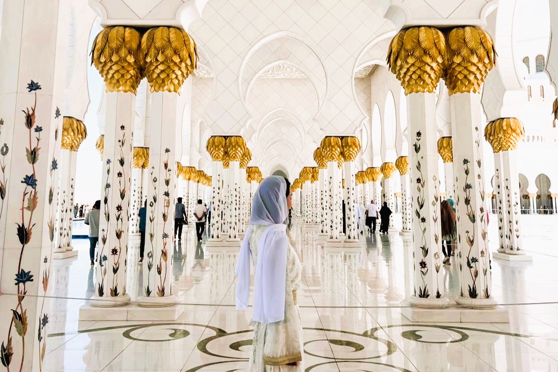 民族衣装でドバイを旅しよう！アバヤ・カンドゥーラの購入方法と撮影