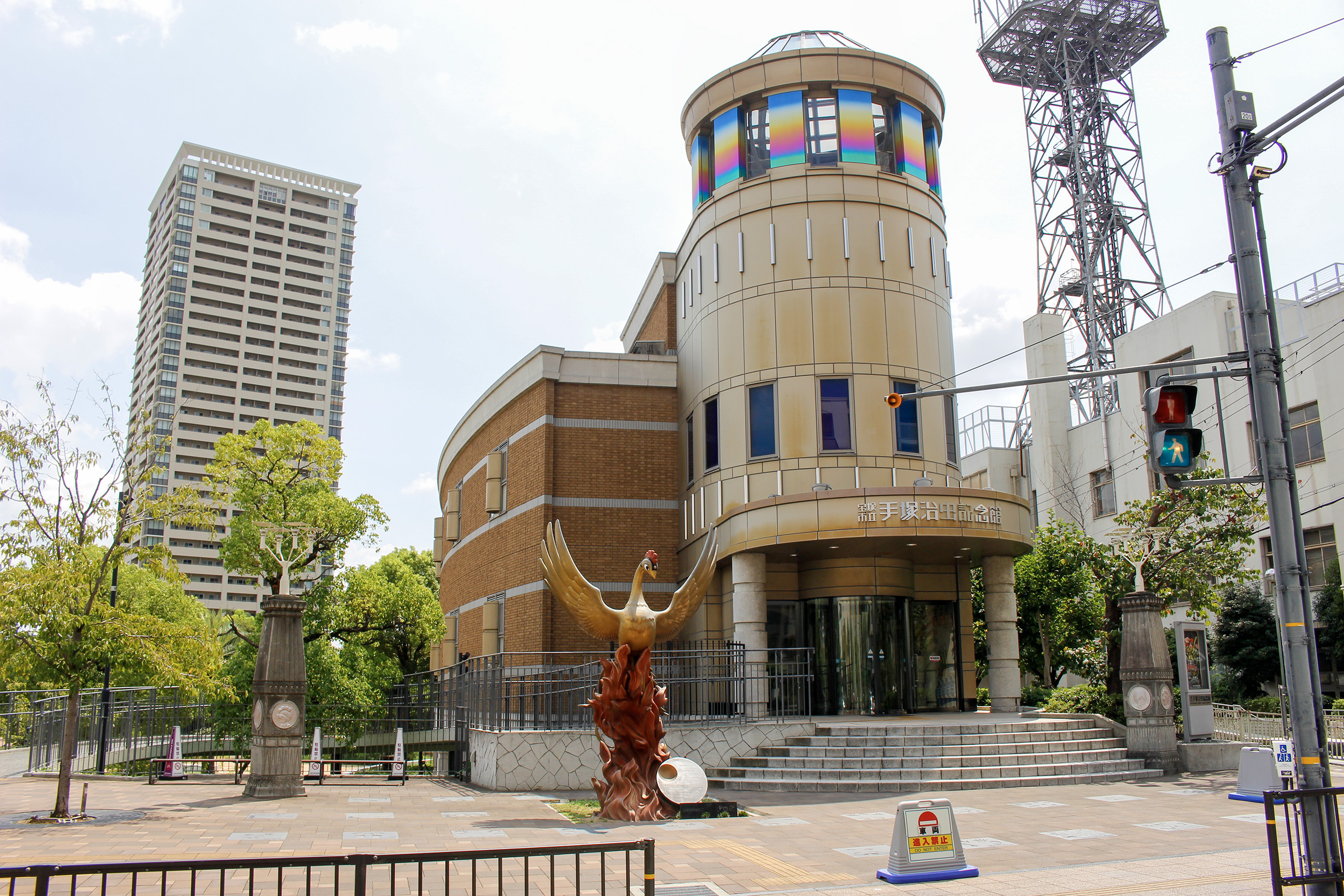 コレクター収集品　タイ　カロン鉄絵 唐草紋 クジャク形　水注15～16世紀 兵庫県・宝塚市】マンガの神様・手塚治虫氏が育った街にある記念館